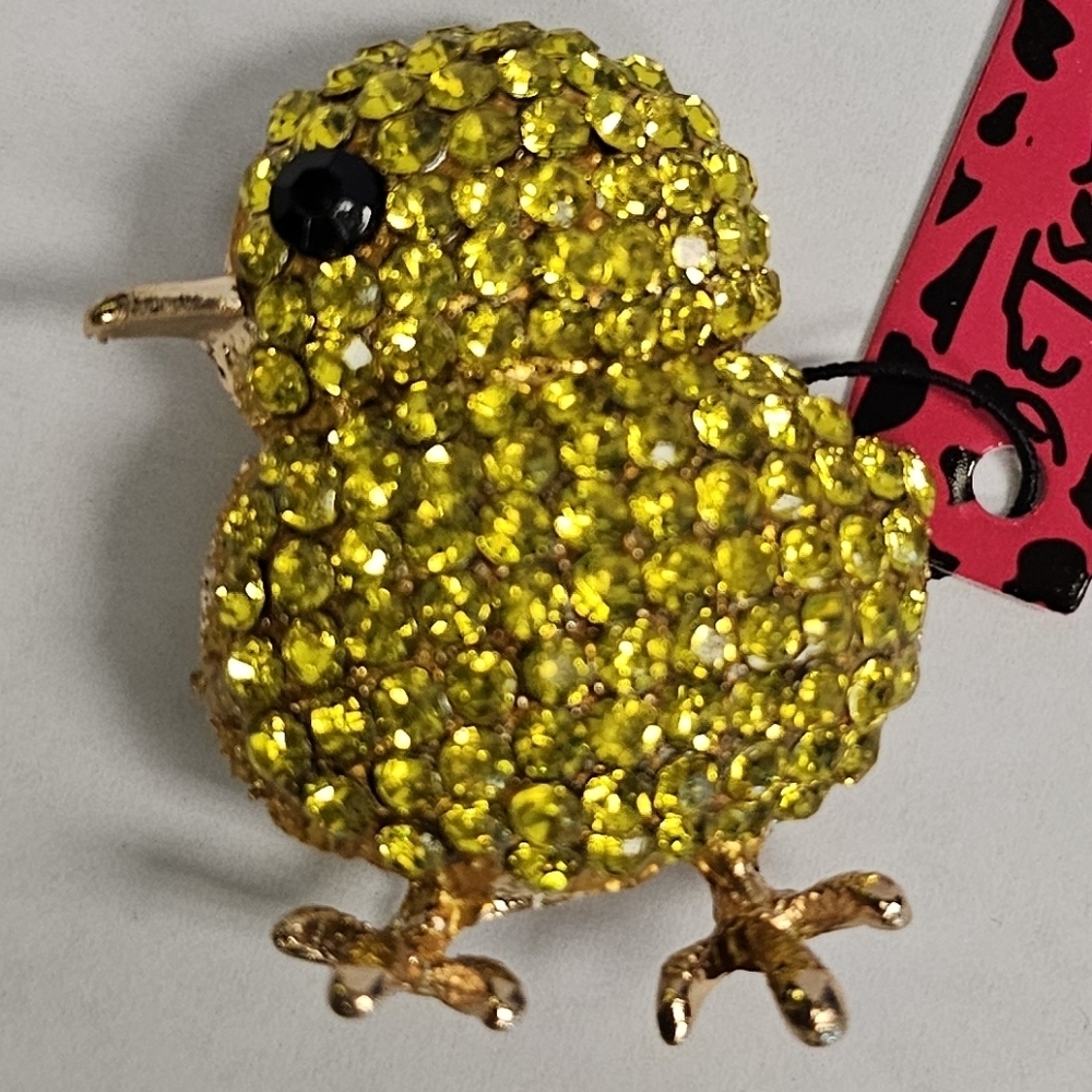 Betsey Johnson Whimsical Yellow BABY CHICK BROOCH - Picture 3 of 3